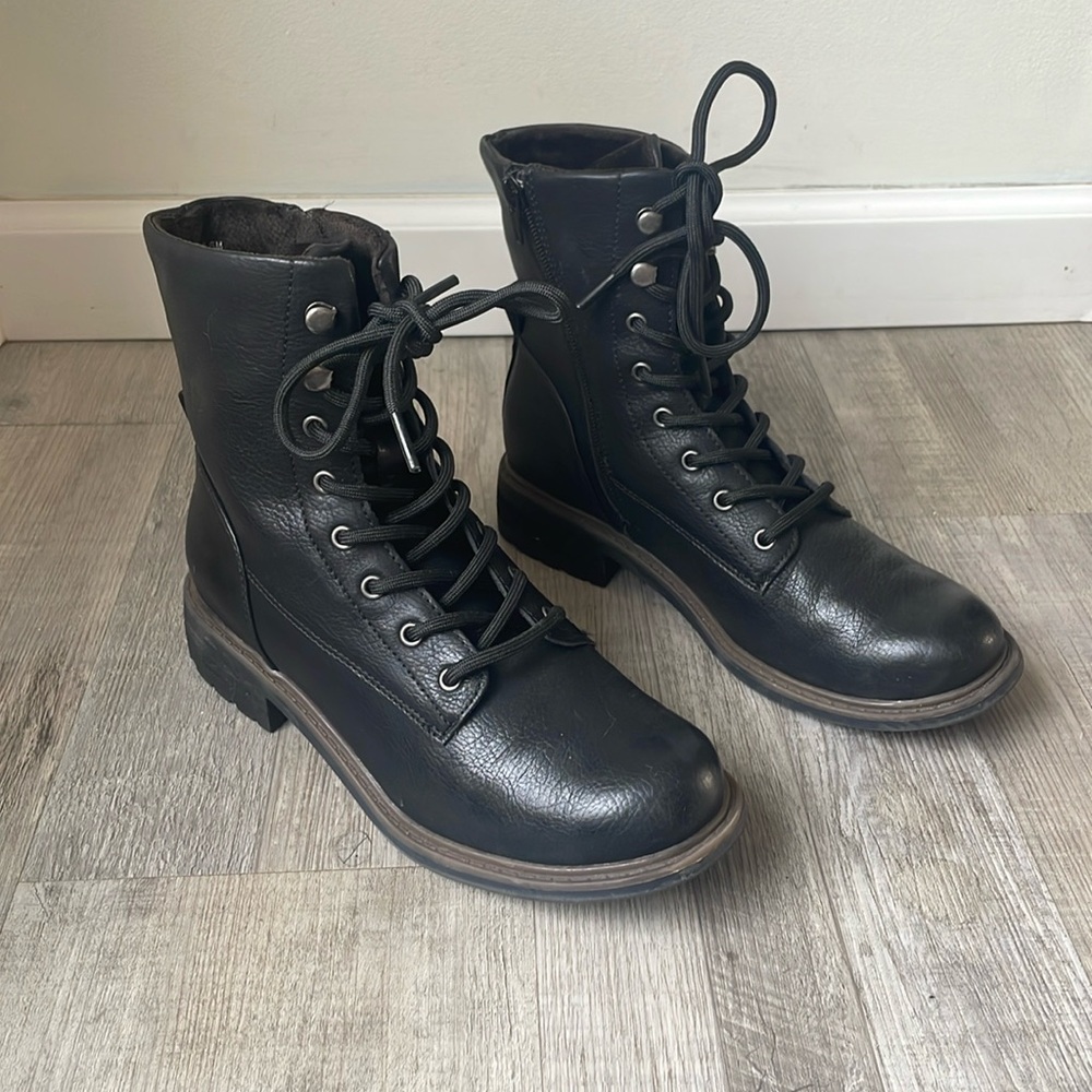 Lace up boots